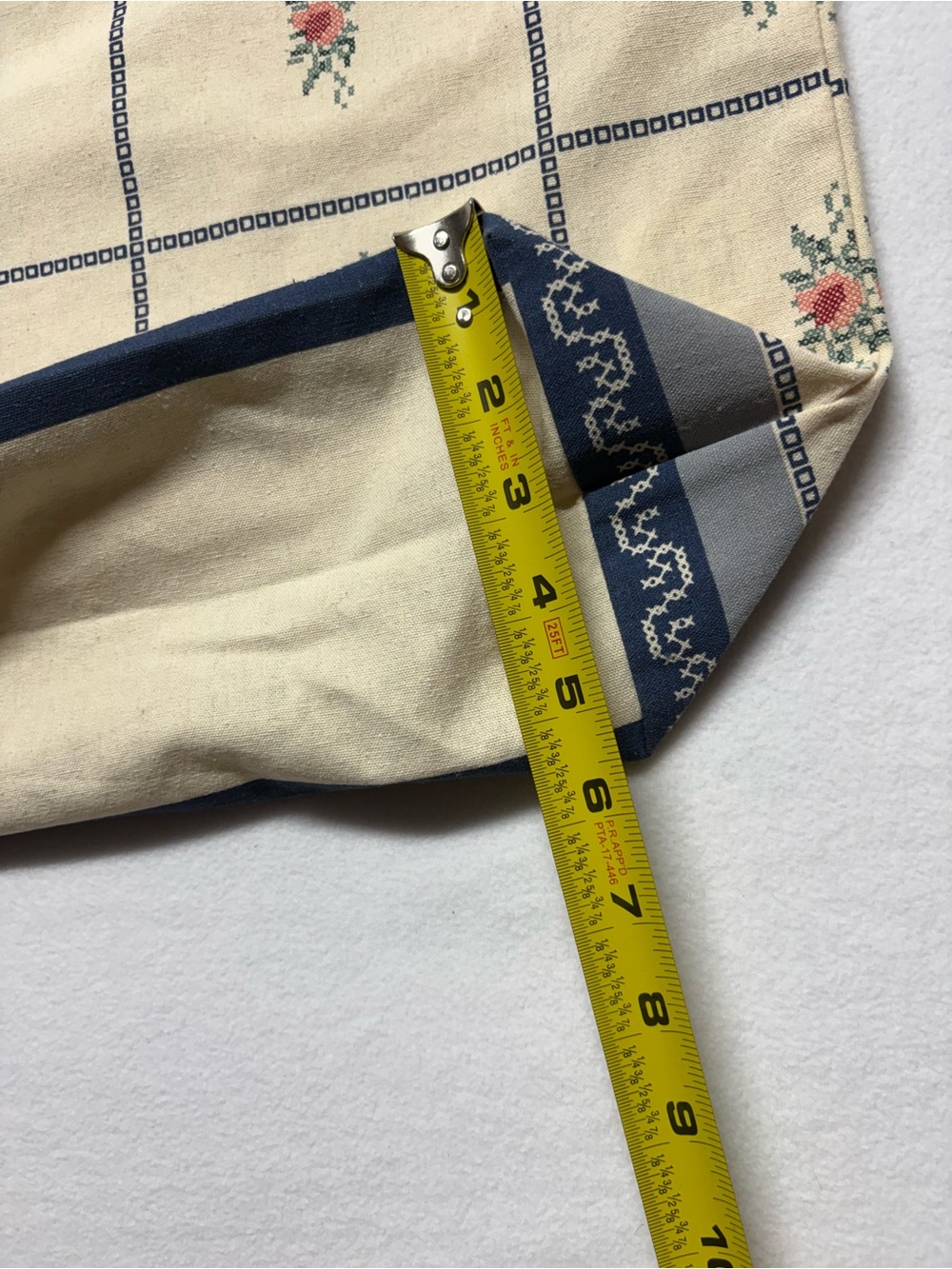 SEZANE x BAZISZT Blue
Cream & Pink Classic Floral Printed Large Canvas Tote Bag - Picture 5 of 8